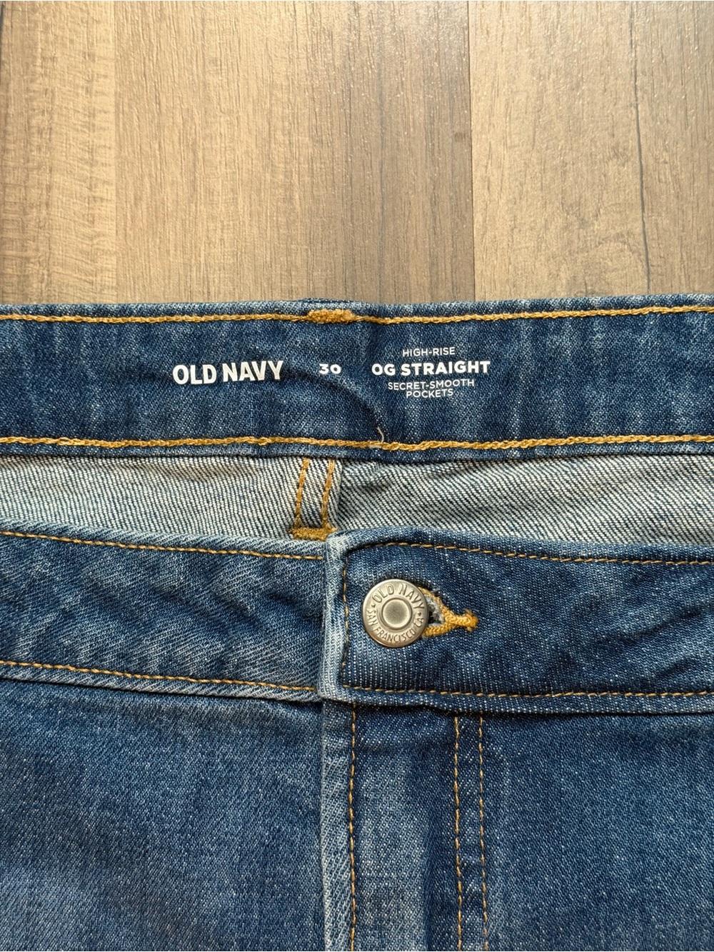 Old Navy Men's Straight-Leg Jeans in Classic Denim Blue